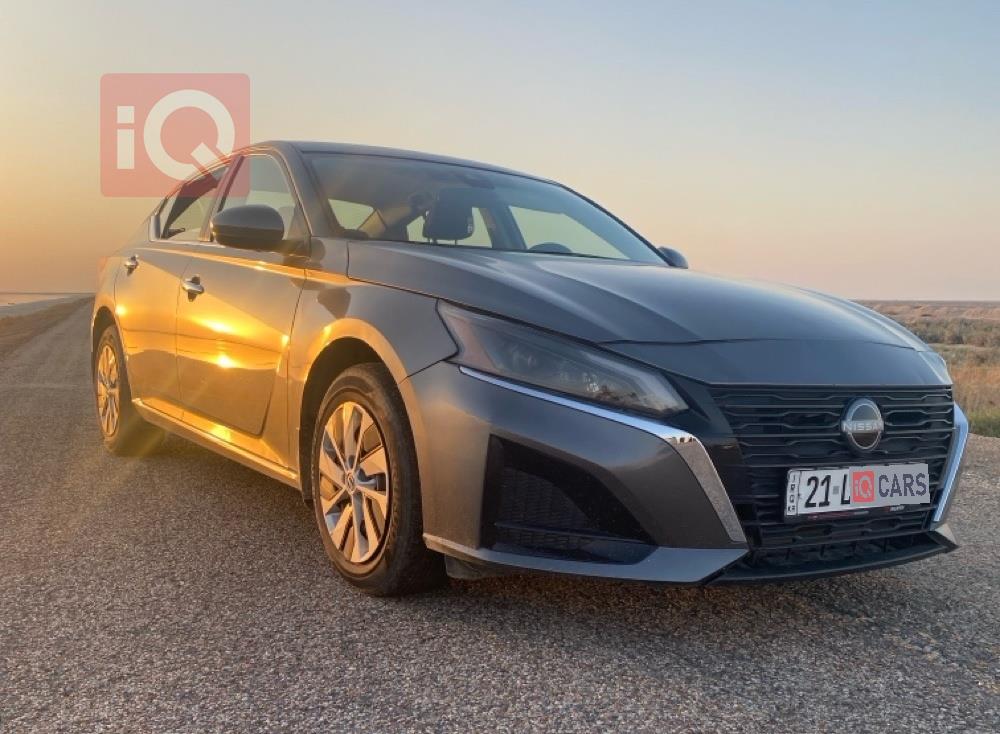 نيسان ألتيما